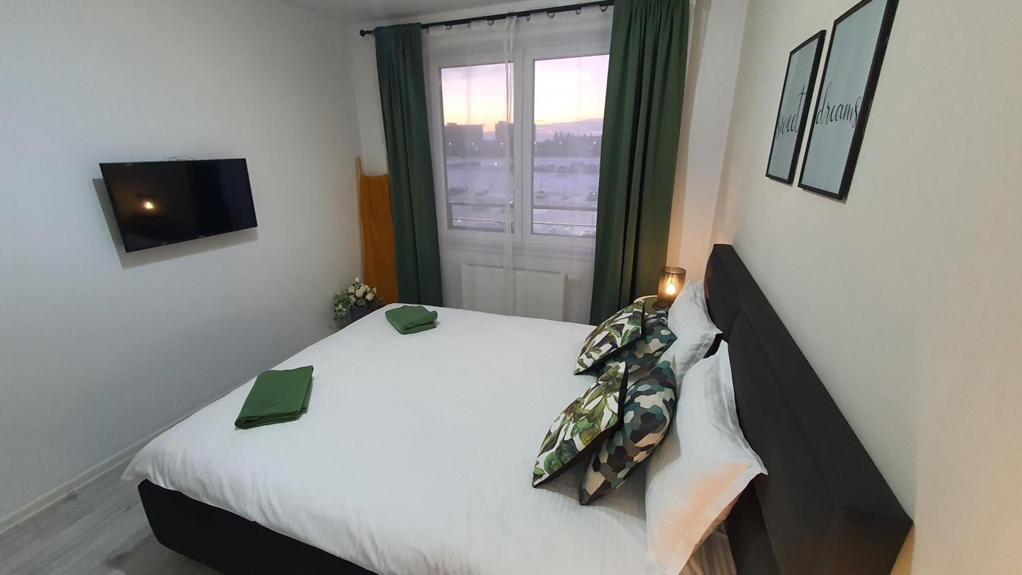 Green Apartment Coresi براشوف المظهر الخارجي الصورة